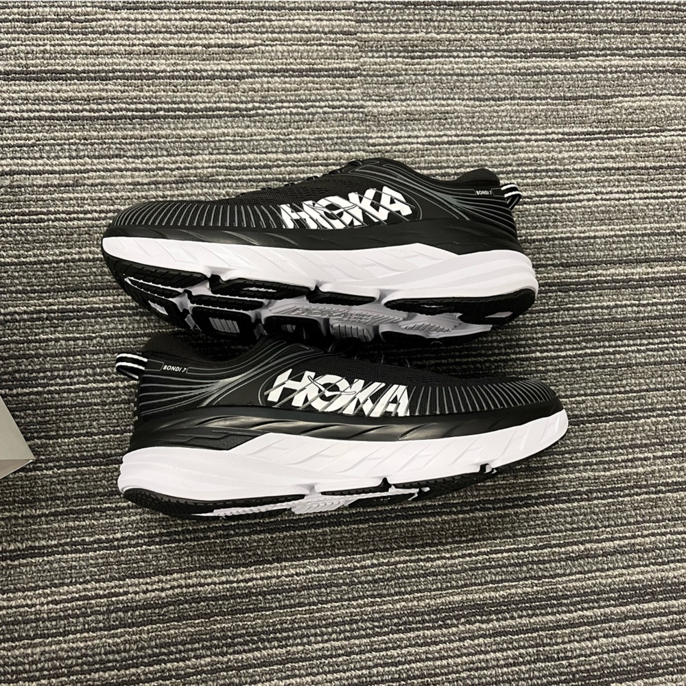 HOKA Bondi gym shoes - Men’s size 8 Regular (D).  Black/White. New in Box